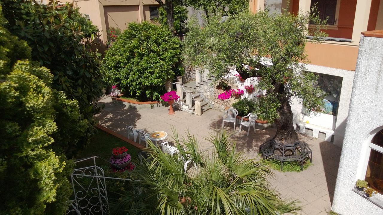 פינאלה ליגורה Orchidea Residence Hotel מראה חיצוני תמונה